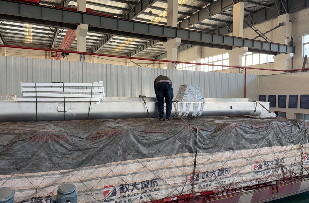 우리의 컨베이어 시스템이 청두로 배송되었습니다!